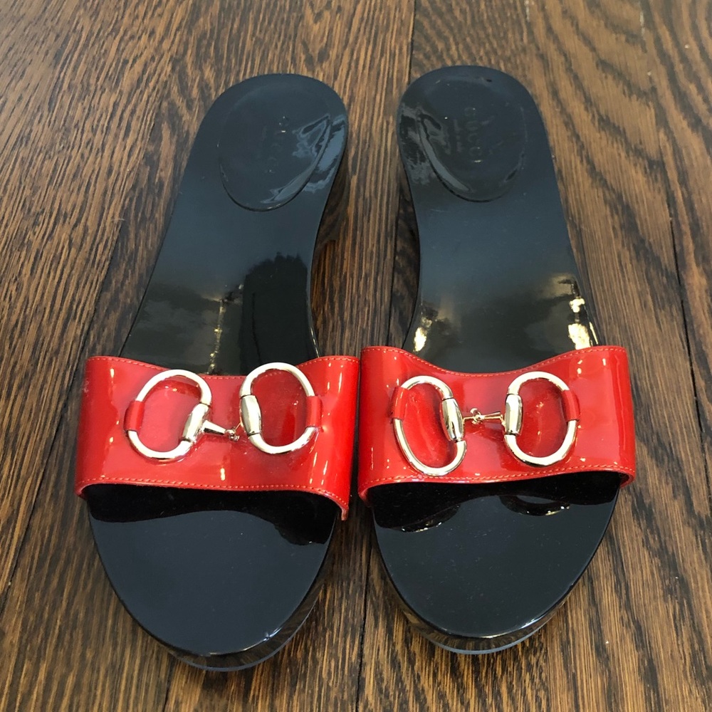 NEW GUCCI Red Patent Leather sandals
